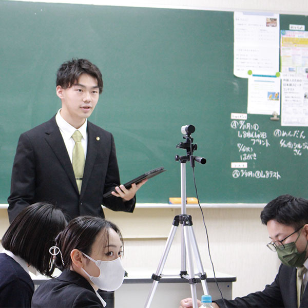 校内学術論文大会