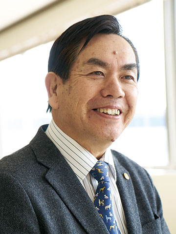 学校長 飯島 正治